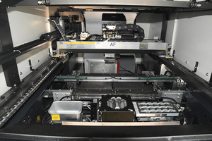 Máquina de Colocación de Componentes Dt401, Eficiente, Material de Aluminio, Precisión 53, Electrónica OEM, 1 Año de Garantía, 74x41x23mm - Product Image 3