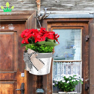 Bouquet de panier de fleurs suspendu avec couronne <span class=keywords><strong>en</strong></span> métal Géranium Seau Vase Floral Petit <span class=keywords><strong>Pot</strong></span> Plante Nativité Ornement Fer Eponge - Product Image 6