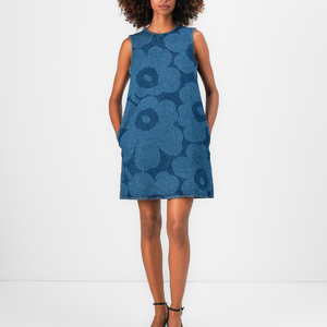 Vestido Mini Vaquero Sin Mangas para Mujer, Estampado Floral Oversize en Tono sobre Tono, Corte A-Line, Cuello Redondo, Bolsillos Laterales, Casual, Venta al por Mayor OEM - Product Image 1