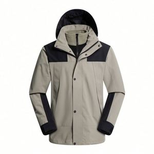 Veste de ski de montagne imperméable 3 en 1 pour homme avec doublure en polaire, coupe-vent et imperméable à capuche pour l'automne et l'hiver - Product Image 4