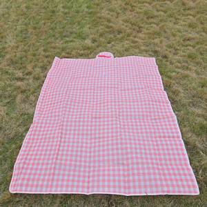 Esterilla de Picnic Plegable Impermeable y Resistente a la Humedad, No Tejida - Product Image 4