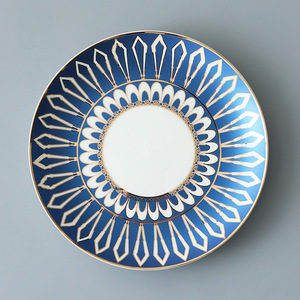 Vaisselle européenne dorée <span class=keywords><strong>de</strong></span> luxe en céramique arabe délicate petite assiette à steak <span class=keywords><strong>de</strong></span> <span class=keywords><strong>bœuf</strong></span> - Product Image 1
