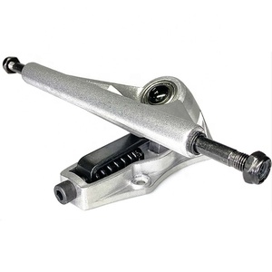 Planche de <span class=keywords><strong>surf</strong></span> terrestre OEM camion de sports de plage <span class=keywords><strong>Longboard</strong></span> ski ressort de direction basé C7 pédale support de rotation libre pont <span class=keywords><strong>surf</strong></span> <span class=keywords><strong>skate</strong></span> camion - Product Image 4