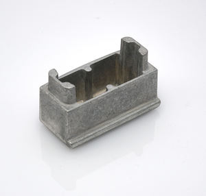 Capot de cadre de siège, nom de la pièce : Capot de cadre de siège, matériau : Alliage de magnésium AZ91-D, surface : Finition lisse, procédé : Moulage sous pression + usinage - Product Image 2