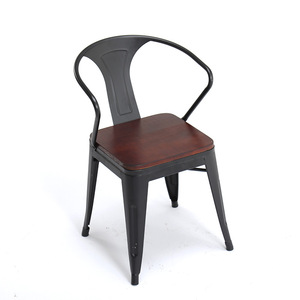 <span class=keywords><strong>Sedia</strong></span> con schienale ad arco Chic <span class=keywords><strong>in</strong></span> metallo nero e pelle marrone - Product Image 6
