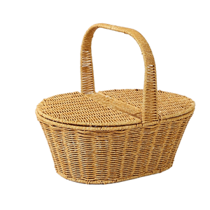 Panier de pique-nique en rotin tressé à la main, design traditionnel, best-seller, polyvalent et pratique pour les pique-niques en plein air cet été - Product Image 1