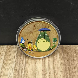 Moneda 2026 Espíritu del Bosque Gris Seis Poses Clásicas <span class=keywords><strong>de</strong></span> Películas, Hierro Bañado en Oro con Estuche - Product Image 5