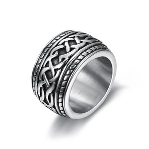 Bague torsadée celtique Viking en acier inoxydable pour homme, style vintage, punk, hip-hop, en acier titane motif vigne de fer - Product Image 1