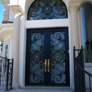 Puerta Principal <span class=keywords><strong>de</strong></span> <span class=keywords><strong>Hierro</strong></span> Estilo Revival con Paneles <span class=keywords><strong>de</strong></span> <span class=keywords><strong>Vidrio</strong></span> con Plomo, Artesanía Tradicional para Restauración <span class=keywords><strong>de</strong></span> Propiedades Históricas - Product Image 3