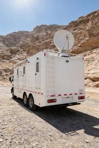 Camion-hôpital mobile équipé d'un échographe avec aménagement personnalisable pour le soutien médical lors d'événements sportifs - Product Image 3