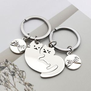 Colgante de Metal Personalizable de Fábrica para Mejores Amigos o Parejas, con Gatos Abrazándose, Llavero de Acero Inoxidable - Product Image 1