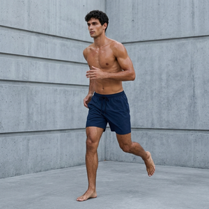 กางเกงออกกำลังกายเสริมความคล่องตัวสำหรับผู้ชาย ผ้าแห้งเร็ว ยืดหยุ่นได้ดี มีช่องด้านข้างเพื่อการเคลื่อนไหวที่ดีขึ้น เอวยางยืดพร้อมเชือกผูกแบบซ่อน - Product Image 1