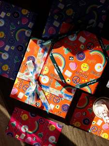 Rollo de papel de regalo de embalaje personalizado de lujo 43*300cm de 80g de papel revestido al por mayor - Product Image 6