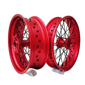 Ruedas <span class=keywords><strong>Supermotard</strong></span> de 3.5*17 Delanteras y 5.0*17 Traseras, Color Rojo, <span class=keywords><strong>Precio</strong></span> de Fábrica - Product Image 1