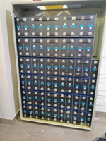 Batteries lithium-ion prismatiques 3,2 V 304 Ah 314 Ah en stock en Ukraine, batterie Lifepo4 280 Ah, Lifepo4 314 Ah pour le stockage d'énergie domestique