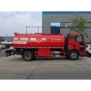 Camión Cisterna de Combustible de Uso Pesado para Construcción y Suministro Urbano de Combustible, Dirección Personalizada, Hecho en China, Certificado ISO y CCC - Product Image 1