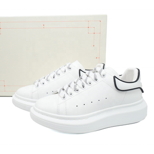 <span class=keywords><strong>2026</strong></span> हॉट-सेलिंग मैक डिजाइनर पुरुष और महिला स्नीकर्स काले और सफेद भित्तिचित्र मोटे एकल चलने शैली के जूते - Product Image 5