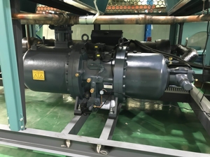 Air-Cooled Industrial Chiller for Plastic Processing 191.7KW Power PLC Motor Refrigeration Equipment Featuring Remote Monitoring - Product Image 5