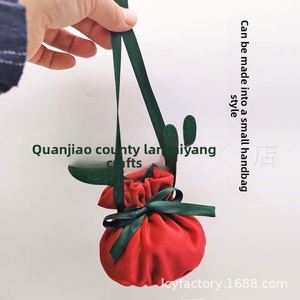 Sac à cordon en velours de renne de Noël, pochette cadeau de luxe en velours de soie pour l'emballage de Noël, sac à bonbons pour la veille de Noël - Product Image 4