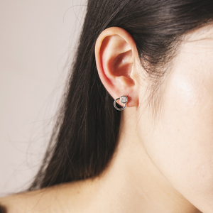 FUAMAY Boucles d'oreilles créoles classiques en argent plaqué or avec sertissage CZ, mignonnes, pour cadeau, vente en gros, boucles d'oreilles créoles à clous tendance - Product Image 4