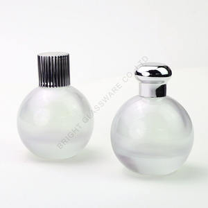 <span class=keywords><strong>Flacon</strong></span> de <span class=keywords><strong>parfum</strong></span> rond <span class=keywords><strong>vide</strong></span> personnalisé en gros, 50 ml, rechargeable, blanc nacré, <span class=keywords><strong>flacon</strong></span> de <span class=keywords><strong>parfum</strong></span> de luxe <span class=keywords><strong>avec</strong></span> boîte - Product Image 4