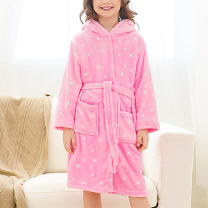 <span class=keywords><strong>Accappatoio</strong></span> alla Moda per Bambine 5-12 Anni, Vendita all'Ingrosso, Alta Qualità, con Cappuccio in Pile, Personalizzabile, Morbido, Caldo e Trendy con Stampe - Product Image 3