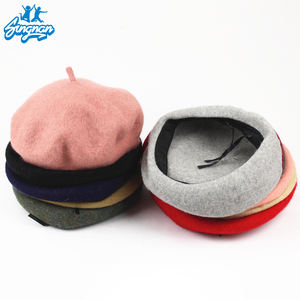 انخفاض موك مخصص الفرنسية الصوف القبعات الناعمة الدافئة متعددة الألوان مع أنماط التطريز الطباعة للفتيات في الهواء الطلق مشاهد - Product Image 1