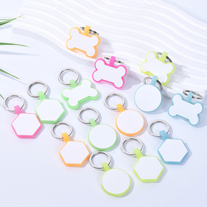 Elegante Targhetta per Animali Domestici a Forma di Osso in Silicone, Portachiavi Luminoso e <span class=keywords><strong>Collare</strong></span> Antiperditaa per Cani con Incisione Laser Personalizzata - Product Image 2