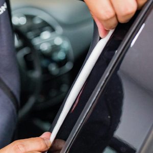 यित्टेप पर्दा भारी शुल्क किनारे ट्रिमिंग और बाध्यकारी कागज वाहन कार कैक स्वयं ट्रिम मास्किंग टेप - Product Image 5