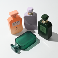Flacon de parfum octogonal en verre vide, moderne et portable, 30 ml, 50 ml, 100 ml, avec capuchon, design coloré, logo personnalisé
