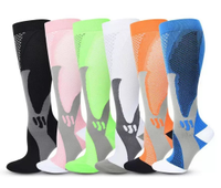 Chaussettes de sport personnalisées, chaussettes de compression hautes jusqu'au genou, chaussettes respirantes pour un usage quotidien, chaussettes de compression pour la course à pied