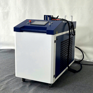 Machine <span class=keywords><strong>de</strong></span> nettoyage laser portable 6000W pour éliminer la rouille sur les sites <span class=keywords><strong>de</strong></span> construction, les structures en acier et les entrepôts, sans sablage - Product Image 1
