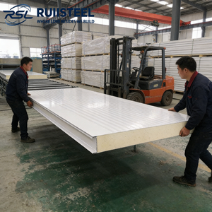 Panneaux sandwich en mousse PU isolante thermiquement pour l'extérieur et l'intérieur, revêtement mural en polyuréthane et métal - Product Image 2