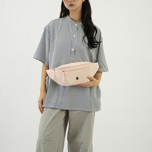 Sac de poitrine pour femme LJDS02 vert léger résistant à l'eau avec fermeture éclair multicouche pour les trajets quotidiens et les voyages - Product Image 4