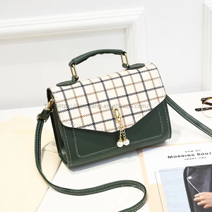 Wholesale Women Fashion PU Leather Ladies Crossbody Mini <b>Purses</b> and Handbag With Pearls - Product Image 3