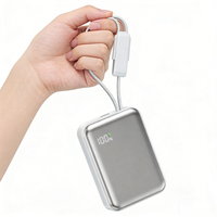 Powerbank Pengisian Cepat 35W Custom New CCC KC CE 10000mAh 20000mAh Perak Layar Digital Mini untuk Camping dengan Stand