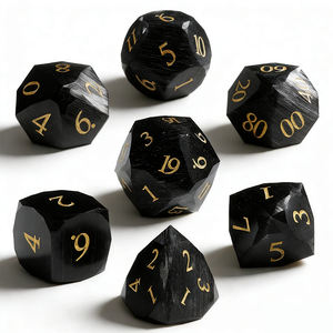 Conjunto de Dados Poliedrais Personalizados em Vidro e Pedra Natural com Gravação DND Olho de Gato Verde para Jogos de Tabuleiro - Product Image 4