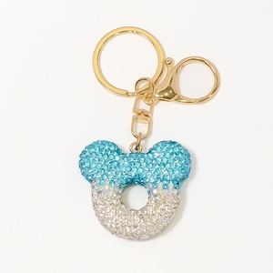 Llavero <span class=keywords><strong>de</strong></span> arcilla con diseño hueco y diamantes <span class=keywords><strong>de</strong></span> imitación (tipo cristal) Junge Cute, colgante para bolso con correa <span class=keywords><strong>de</strong></span> cuero metálica, regalo festivo - Product Image 5