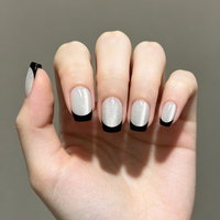 Faux ongles carrés courts à paillettes nude en ABS, style French Tip, à appliquer sur les doigts, vente en gros avec carte de présentation