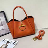 Nouveau Sac à Bandoulière Élégant et Simple 2026 – Sac à Main Uni pour Femme avec Fermeture Magnétique et Boucle Métallique