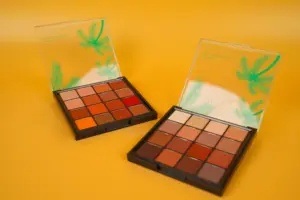 Paleta de sombras personalizadas para olhos OEM de alta pigmentação de marca própria em acrílico