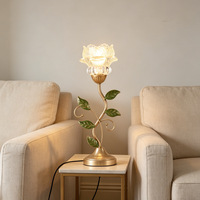 Lampe de table créative de style campagnard français, moderne et minimaliste, décorée de fleurs, avec interrupteur à bouton pour salon, chambre à coucher, bureau