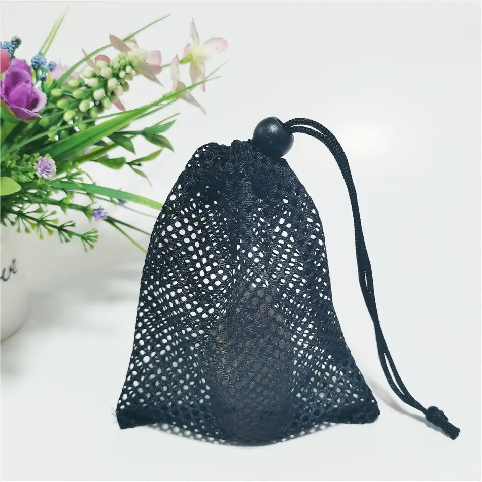 Petit filet personnalisé sac en maille de polyester pochette de rangement avec cordon de serrage pochette portable sac cadeau en maille promotionnel