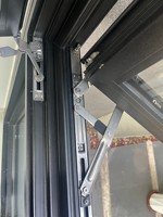 Moustiquaire européenne en alliage d'aluminium antivol robuste avec cadre de fenêtre pivotante en verre Design moderne pour chambre à coucher cuisine salle de bain