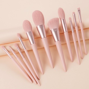 Nouvel ensemble de 11 pinceaux de <span class=keywords><strong>maquillage</strong></span> exquis et élégants à prix abordable, pinceau à poudre libre rose doux, ensemble <span class=keywords><strong>complet</strong></span> d'outils de beauté - Product Image 6