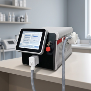 Machine d'épilation au laser à triple longueur d'onde 755nm 808nm 1064nm, équipement professionnel de rajeunissement esthétique, utilisation en salon - Product Image 1