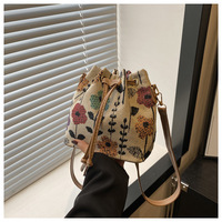 Sac à main ethnique pour femme, style vintage, sac seau portable, sac à monnaie décontracté et original pour l'extérieur