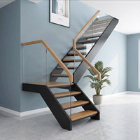 Escalier sur mesure en acier, bois et verre, avec poutres droites, poutres angulaires, profil en U, double poutre, pour loft intérieur, duplex, maison et appartement