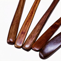 Cuillères et louches en bois non poli fabriquées en Chine, à long manche, courbées/droites/coudées, design moderne et minimaliste, vente en gros