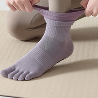 Bandage de sport de haute qualité avec logo de conception OEM Chaussettes de Pilates antidérapantes de haute qualité Chaussettes de yoga personnalisées
